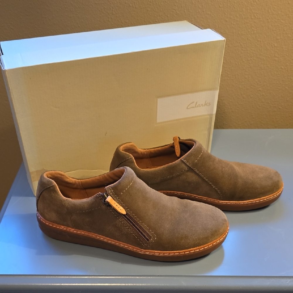 Clarks Women's Tan Suede Slip-On Loafers